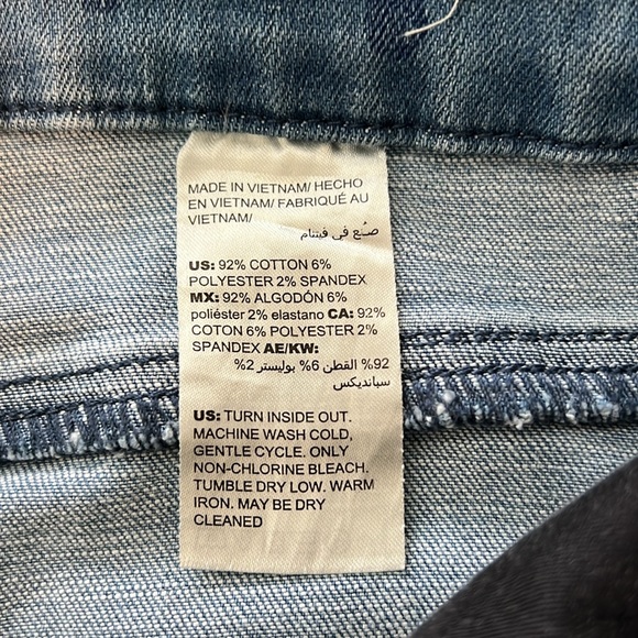 Chico's High-Rise The So Slimming Girlfriend Slim Leg Crop Polka Dot Jean, 12 - Picture 9 of 10